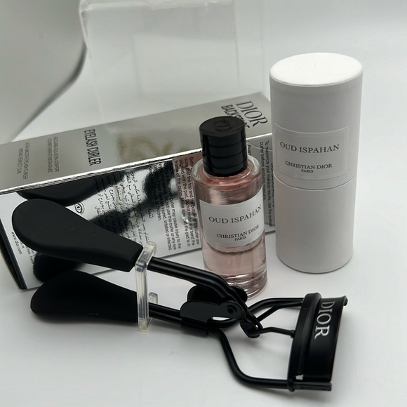 Dior Makeup Dior Eyelash Curler Oud Ispahan Edpultrasmooth Squeeze